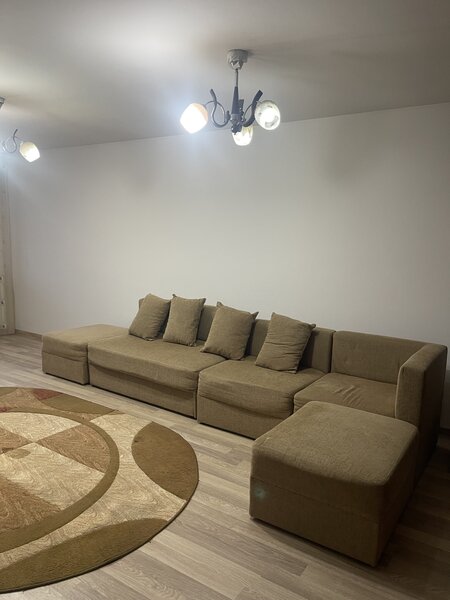 Prelungirea Ghencea, Margelelor, apartament si curte parter.