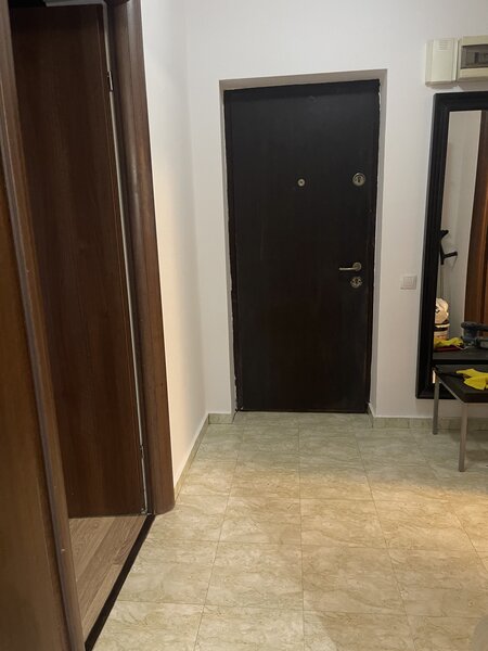 Prelungirea Ghencea, Margelelor, apartament si curte parter.