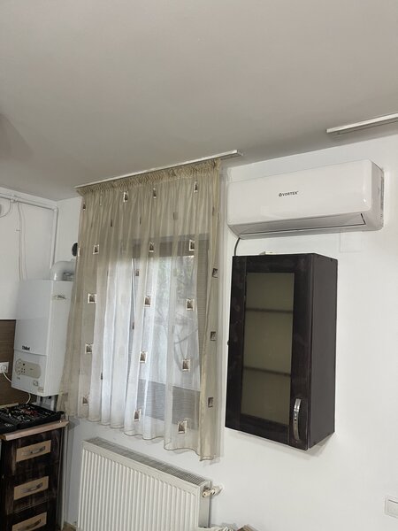 Prelungirea Ghencea, Margelelor, apartament si curte parter.